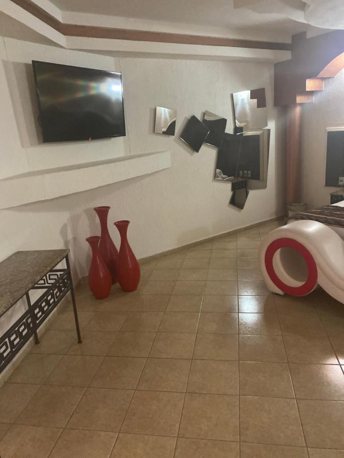 Motel Isis Tlaquepaque Exterior photo